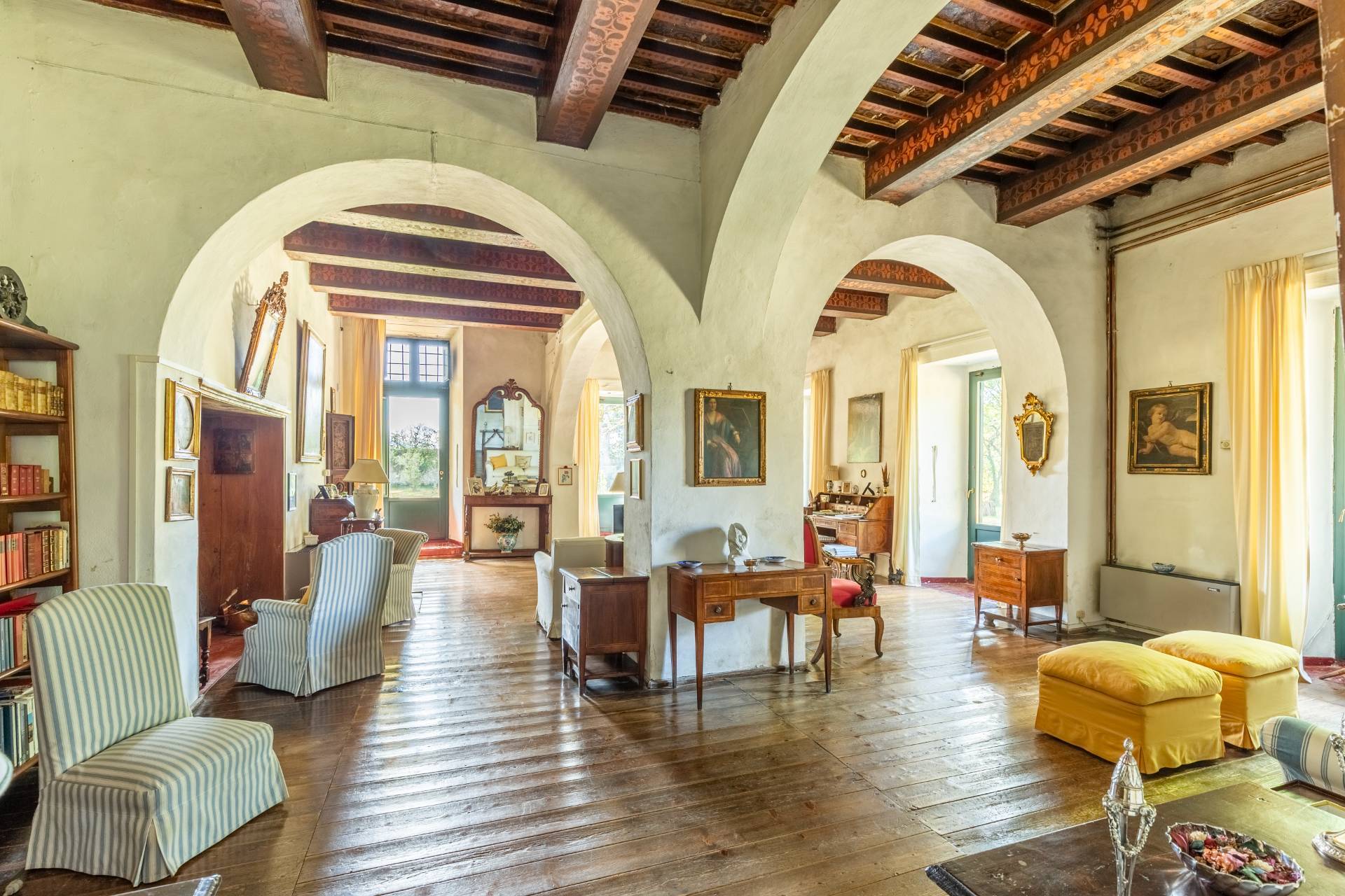 Perugia, Perugia, 06100, IT, 18 Bedrooms Bedrooms, ,5 BathroomsBathrooms,Residential,For Sale,1907420