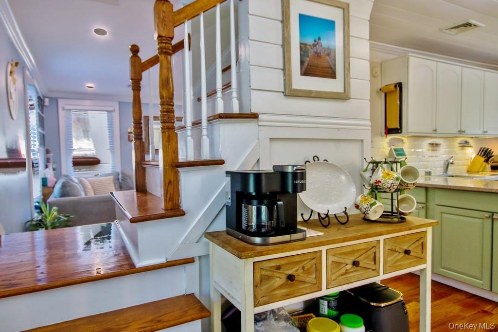 Garnerville, New York, 10923, United States, 3 Bedrooms Bedrooms, ,2 BathroomsBathrooms,Residential,For Sale,1974386