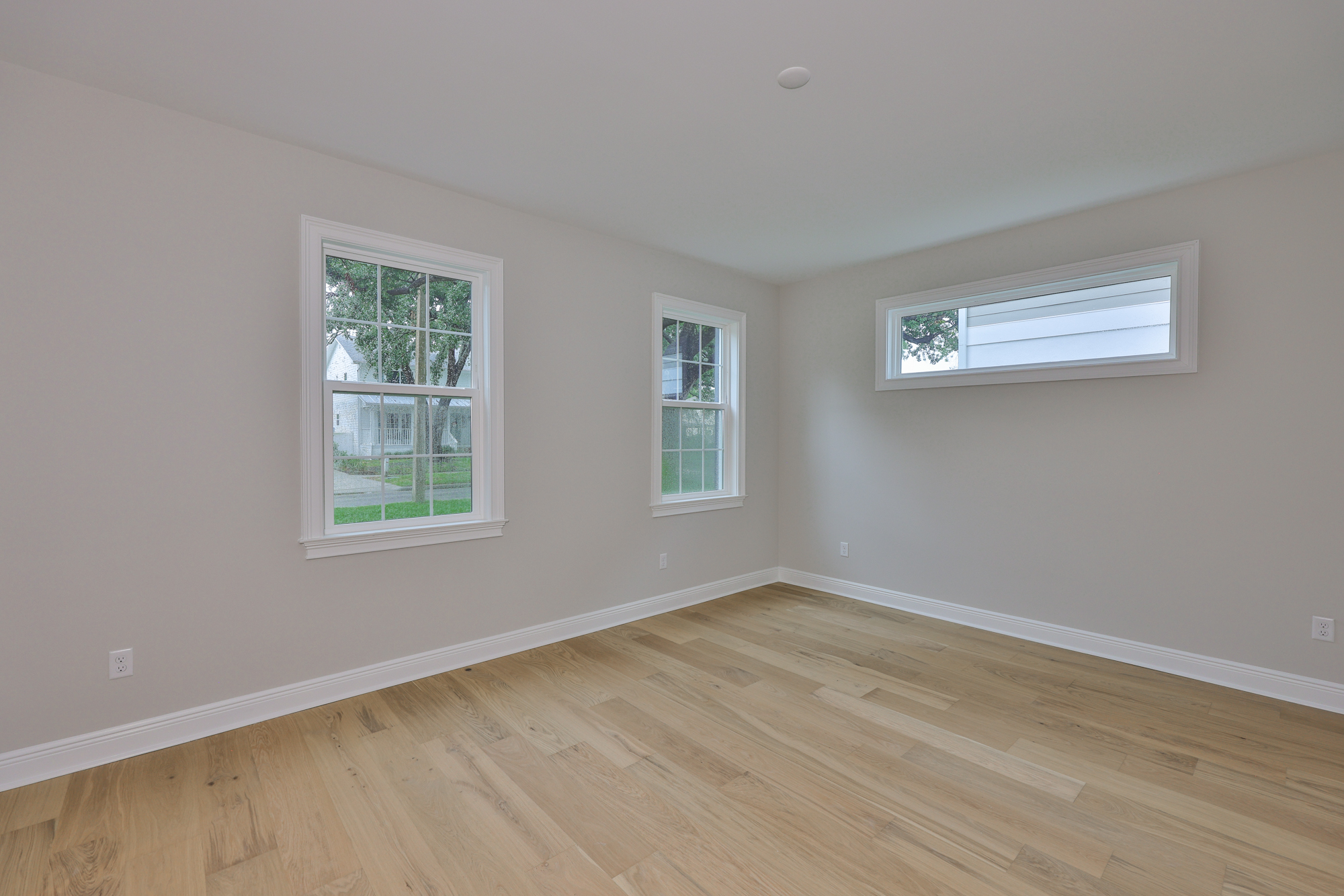 Tampa, Florida, 33609, United States, 4 Bedrooms Bedrooms, ,5 BathroomsBathrooms,Residential,For Sale,1792306