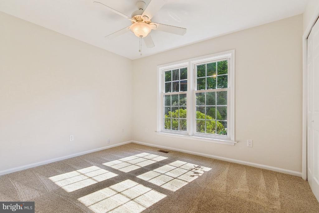 Fairfax, Virginia, 22030, United States, 3 Bedrooms Bedrooms, ,3 BathroomsBathrooms,Residential,For Sale,1904338