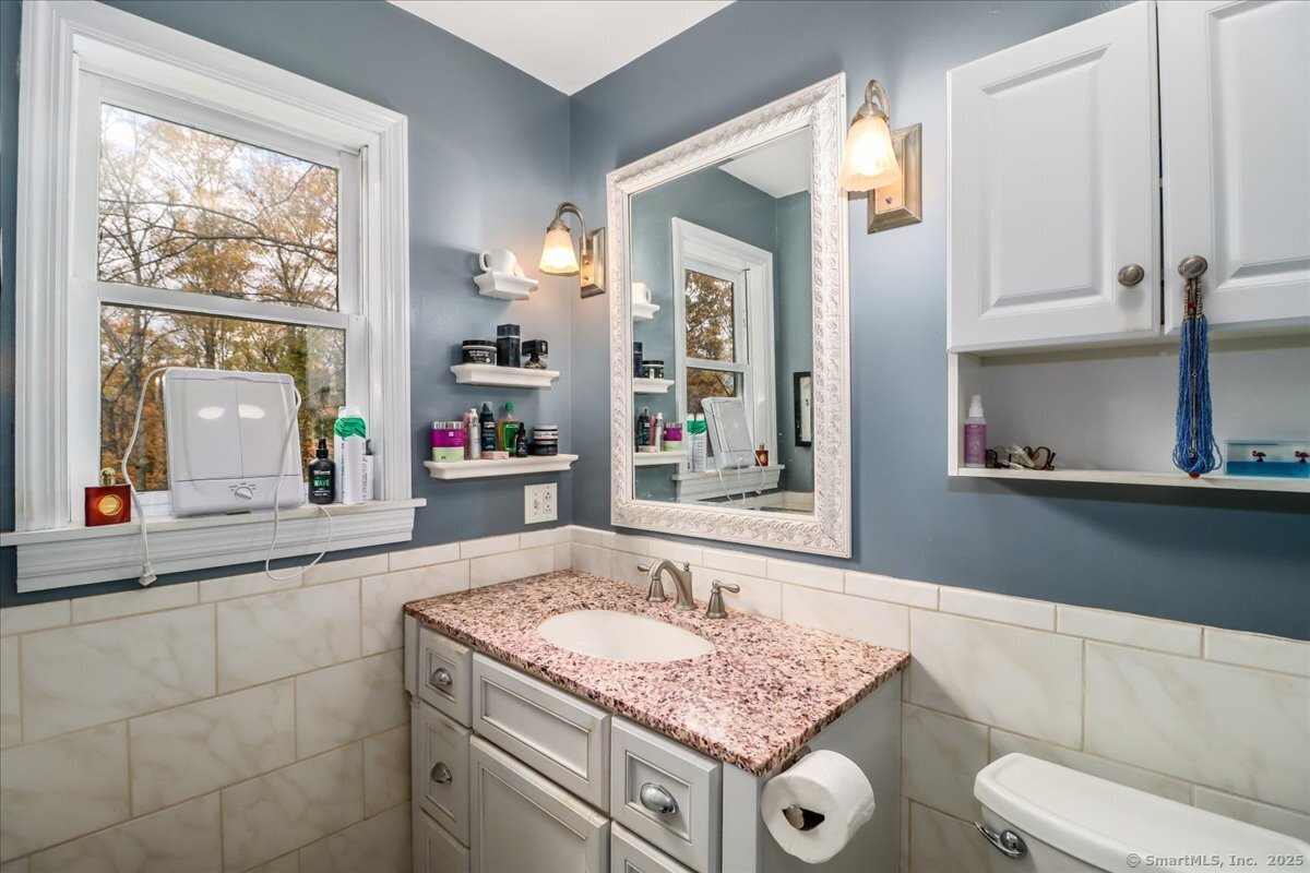 New Milford, Connecticut, 06776, United States, 3 Bedrooms Bedrooms, ,3 BathroomsBathrooms,Residential,For Sale,1971599