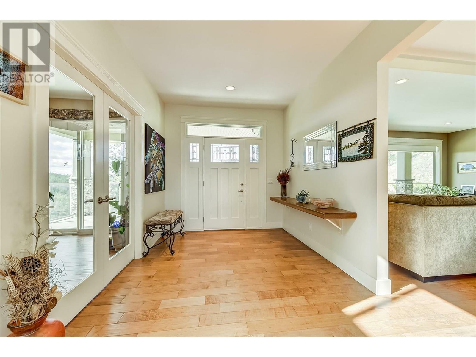 KELOWNA, British Columbia, V1V 2R1, CA, 4 Bedrooms Bedrooms, ,3 BathroomsBathrooms,Residential,For Sale,1839022