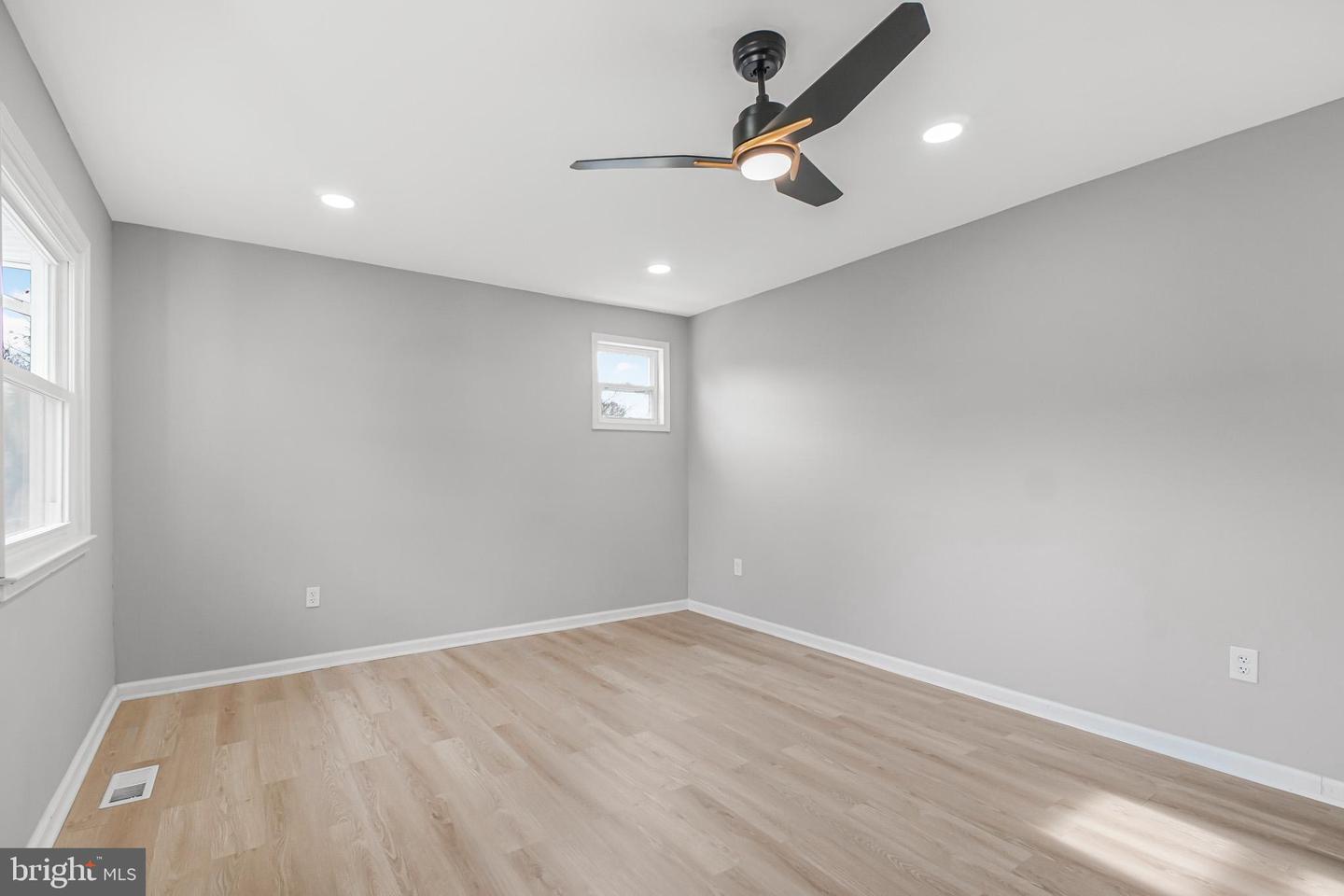 Woodbridge, Virginia, 22193, United States, 3 Bedrooms Bedrooms, ,2 BathroomsBathrooms,Residential,For Sale,2003349