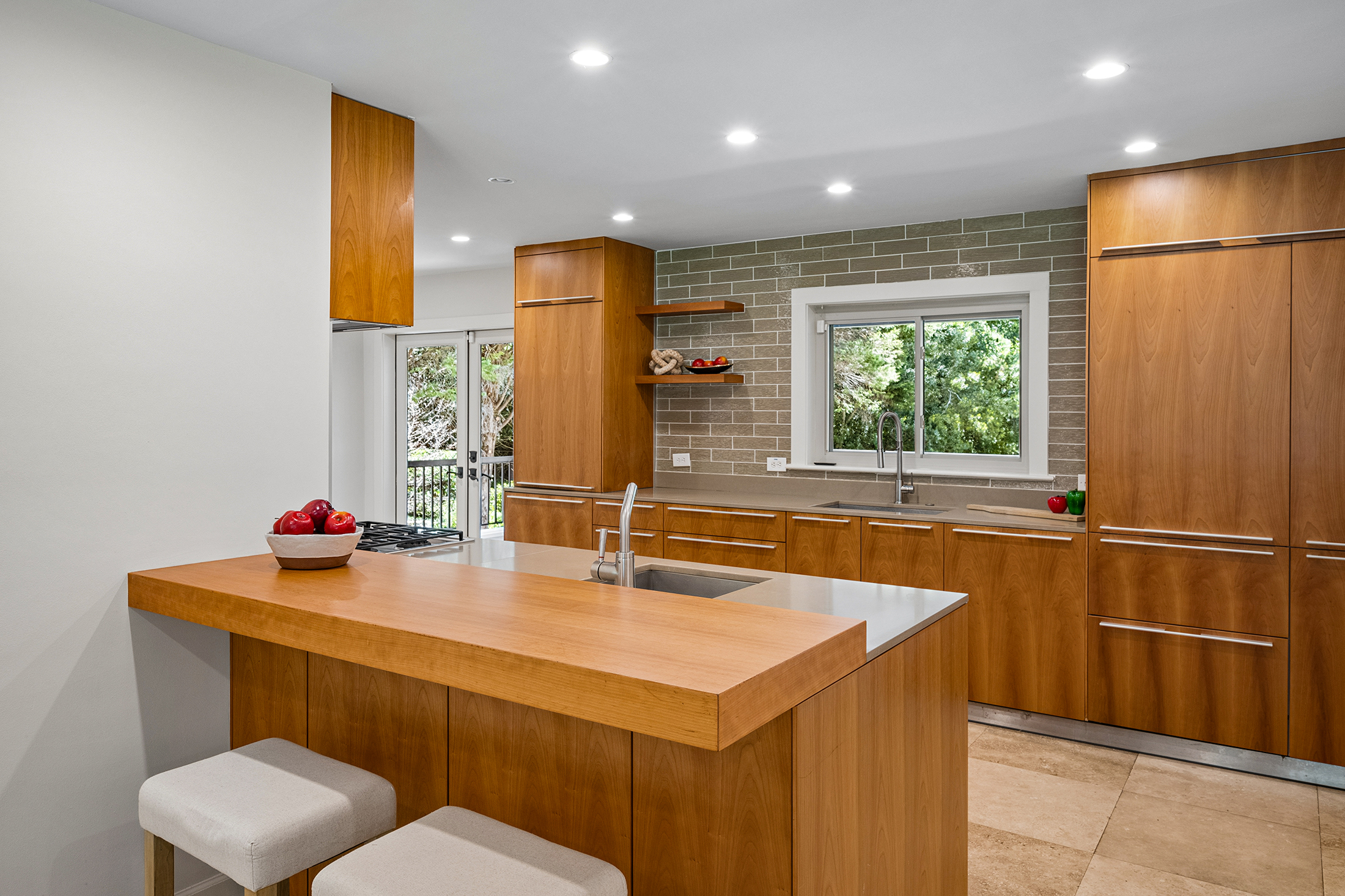  Thoughtfully Renovated Mid-Century Modern in Morningside - 物件實景