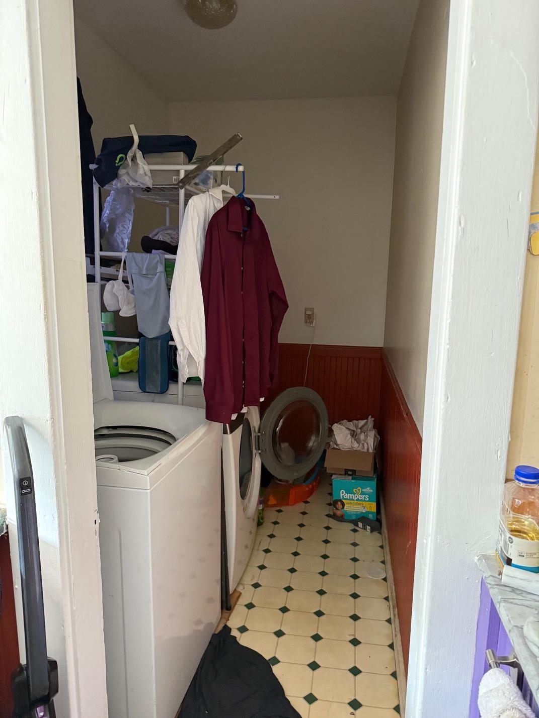 Manchester, New Hampshire, 03104, United States, ,Residential,For Sale,1955454