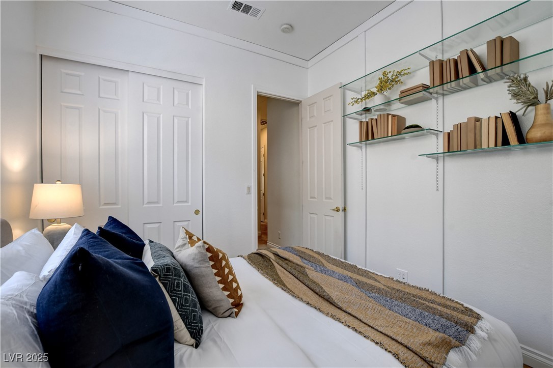 Henderson, Nevada, 89052, United States, 5 Bedrooms Bedrooms, ,4 BathroomsBathrooms,Residential,For Sale,1989374