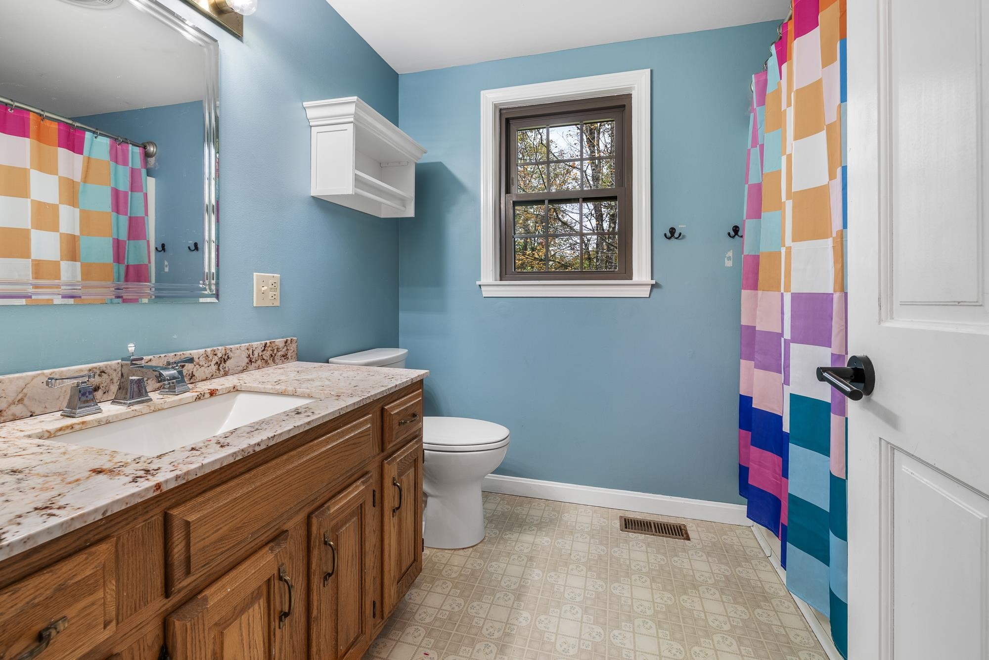 Norwich, Vermont, 05055, United States, 3 Bedrooms Bedrooms, ,2 BathroomsBathrooms,Residential,For Sale,1993017