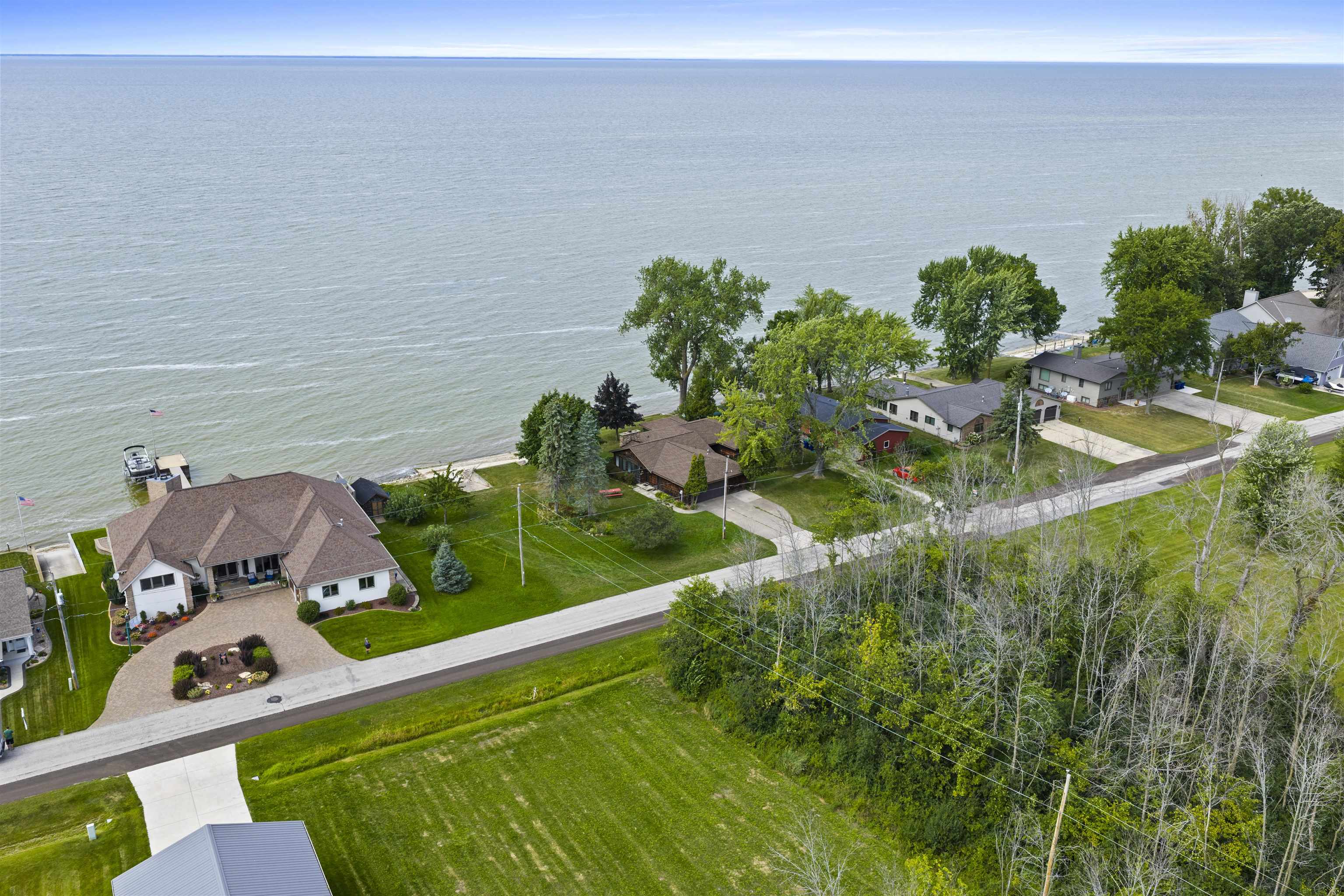 LUXEMBURG, Wisconsin, 54217, United States, 2 Bedrooms Bedrooms, ,2 BathroomsBathrooms,Residential,For Sale,1948944