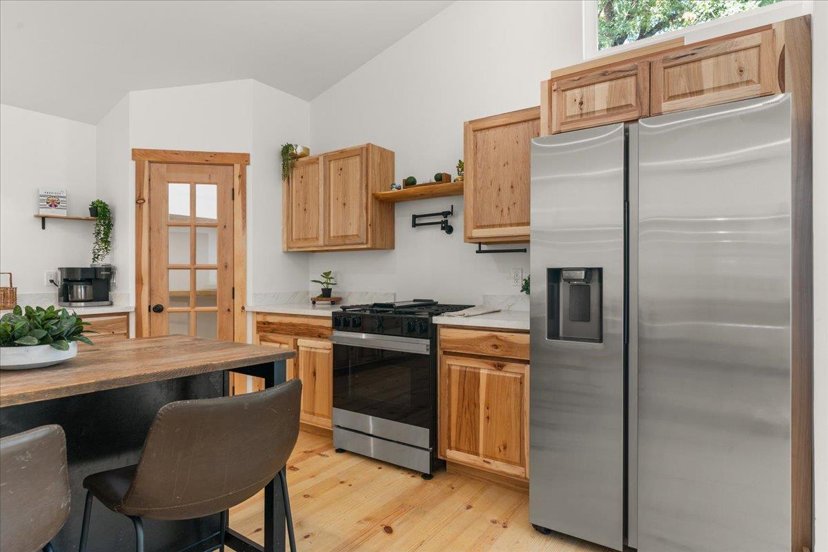 Nevada City, California, 95959, United States, 4 Bedrooms Bedrooms, ,2 BathroomsBathrooms,Residential,For Sale,1916710
