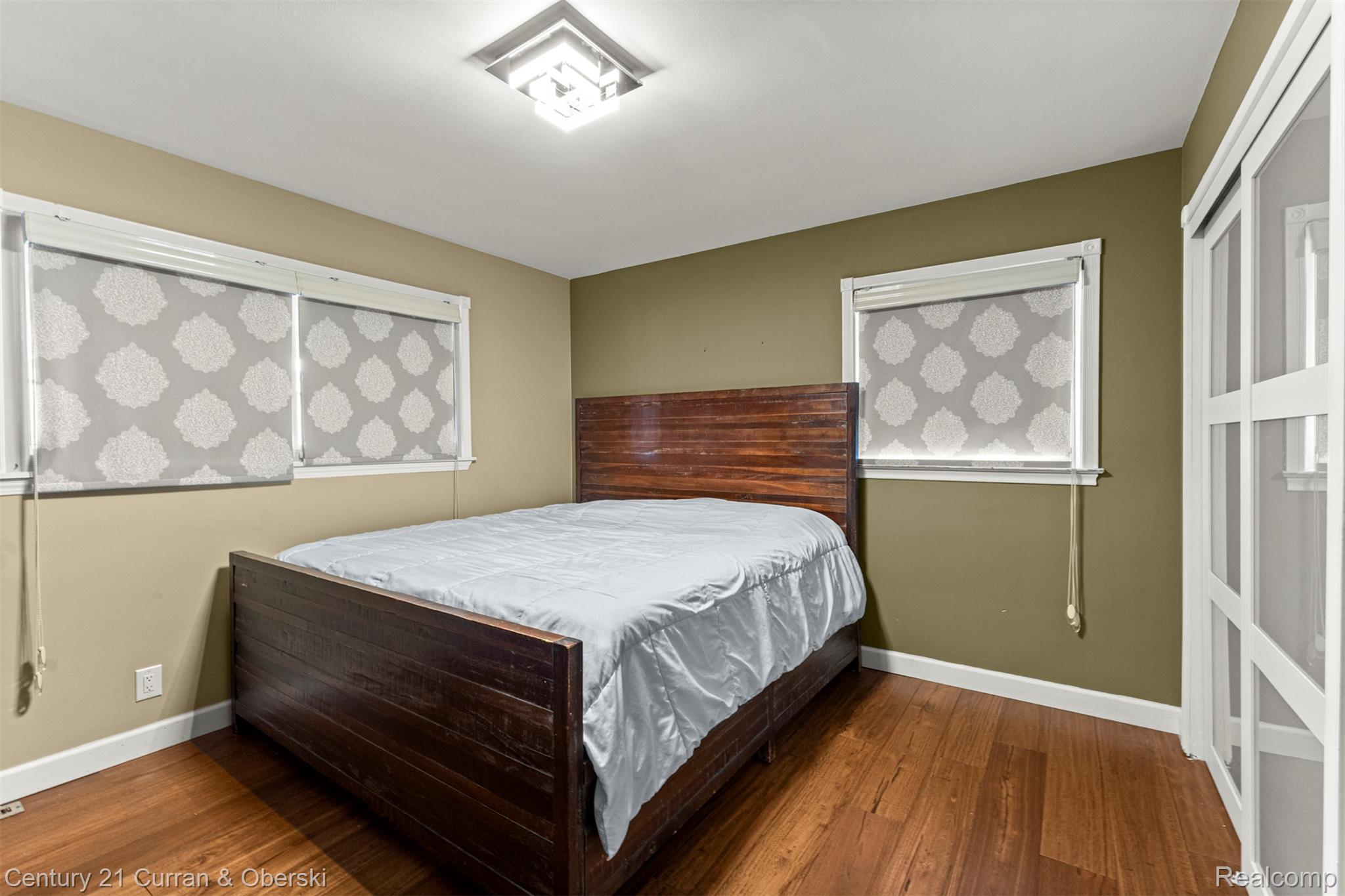 Dearborn Heights, Michigan, 48127, United States, 3 Bedrooms Bedrooms, ,3 BathroomsBathrooms,Residential,For Sale,1979966