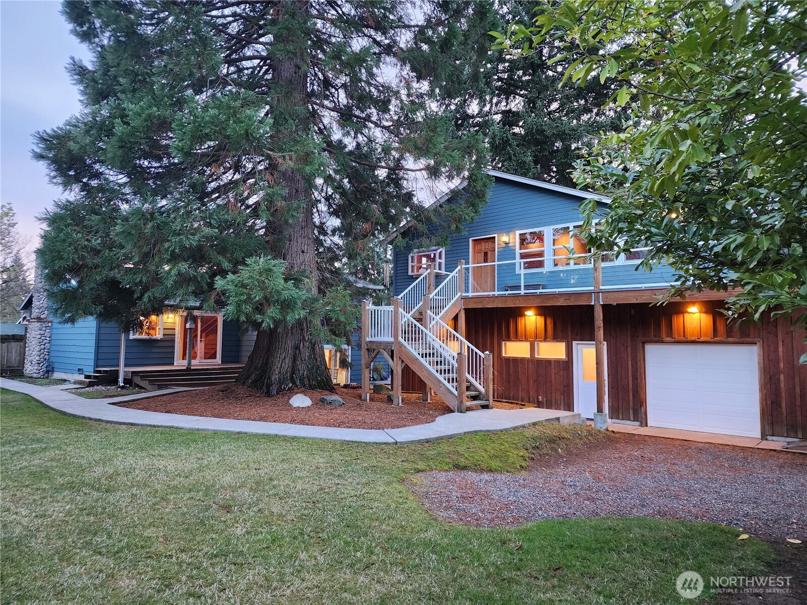 Kirkland, Washington, 98034, United States, 4 Bedrooms Bedrooms, ,3 BathroomsBathrooms,Residential,For Sale,1975566