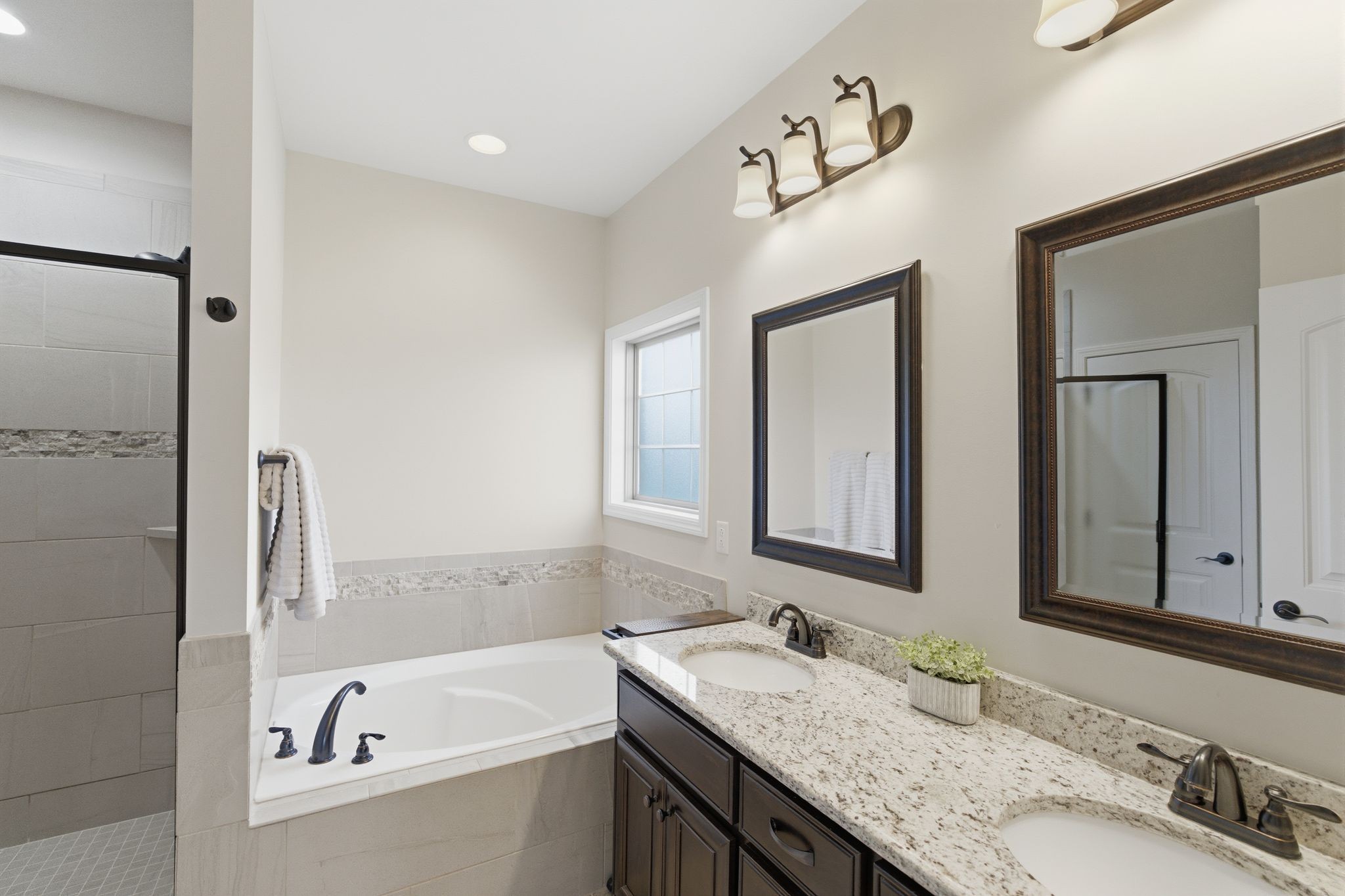  1007 Azalea Ct S, Ashland City, TN, 37015 - 物件實景