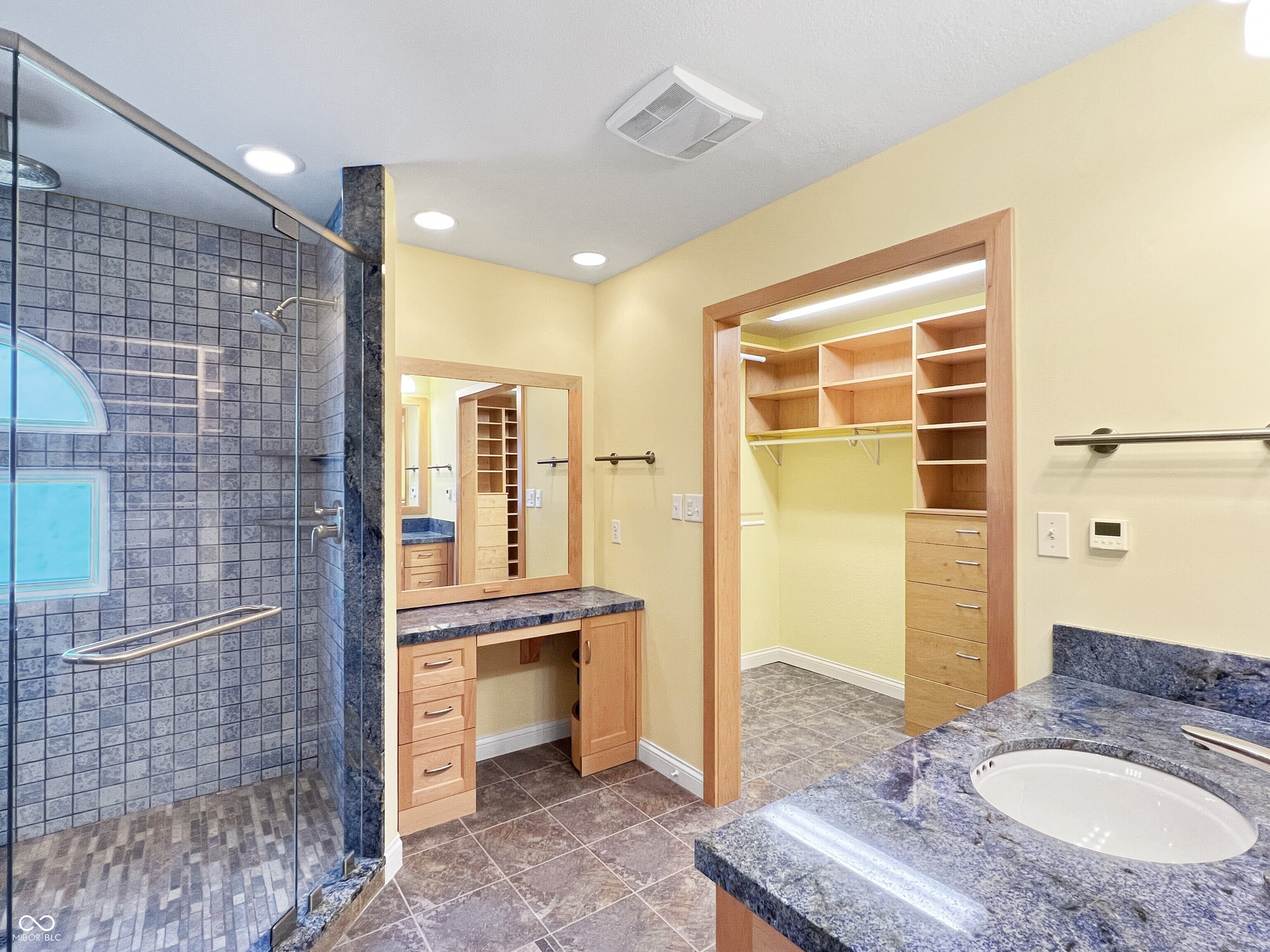 Columbus, Indiana, 47201, United States, 5 Bedrooms Bedrooms, ,6 BathroomsBathrooms,Residential,For Sale,1979621