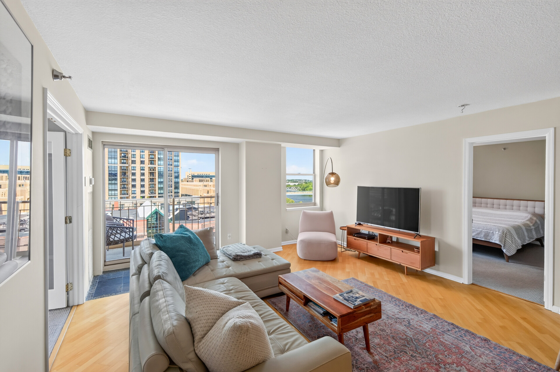  RiverWest Condo with Iconic City Views - 物件實景