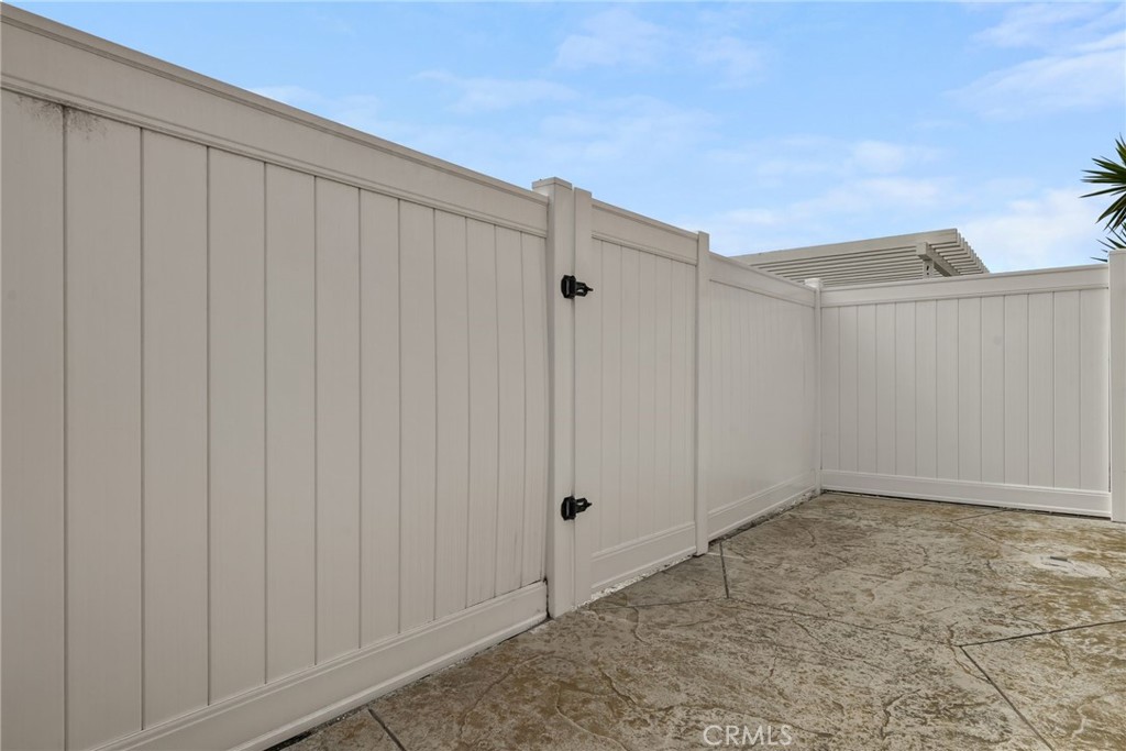 Oxnard, California, 93035, United States, 5 Bedrooms Bedrooms, ,1 BathroomBathrooms,Residential,For Sale,1847302