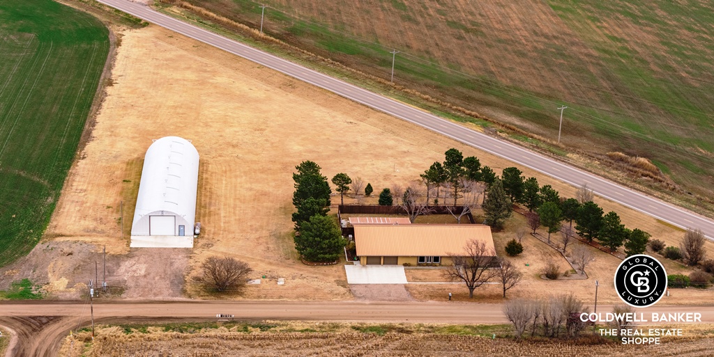 Garden City, Kansas, 67846, United States, 4 Bedrooms Bedrooms, ,Residential,For Sale,2003039