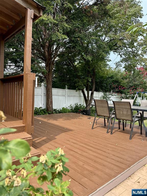 Pompton Lakes, New Jersey, 07442, United States, 3 Bedrooms Bedrooms, ,3 BathroomsBathrooms,Residential,For Sale,1875225