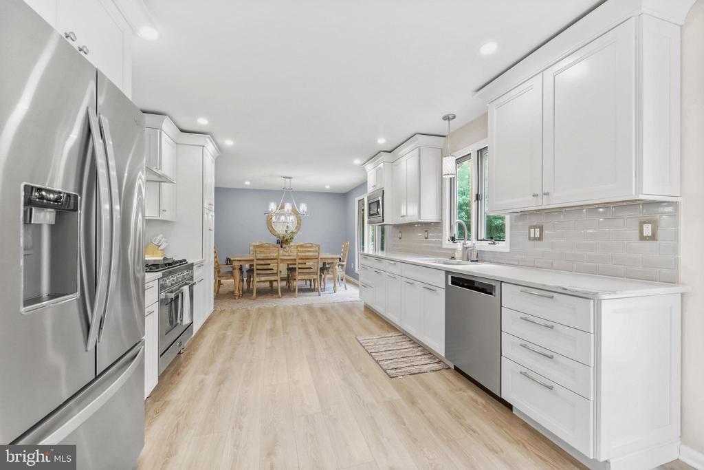 Medford, New Jersey, 08055, United States, 4 Bedrooms Bedrooms, ,3 BathroomsBathrooms,Residential,For Sale,1922039