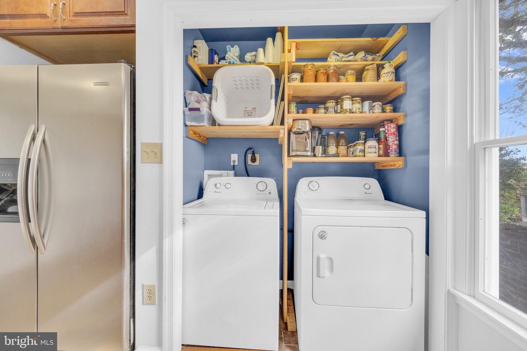 Warrenton, Virginia, 20187, United States, 3 Bedrooms Bedrooms, ,4 BathroomsBathrooms,Residential,For Sale,1977247