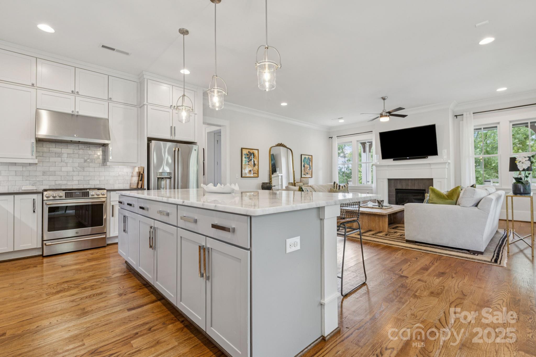 Charlotte, North Carolina, 28204, United States, 4 Bedrooms Bedrooms, ,5 BathroomsBathrooms,Residential,For Sale,1906125