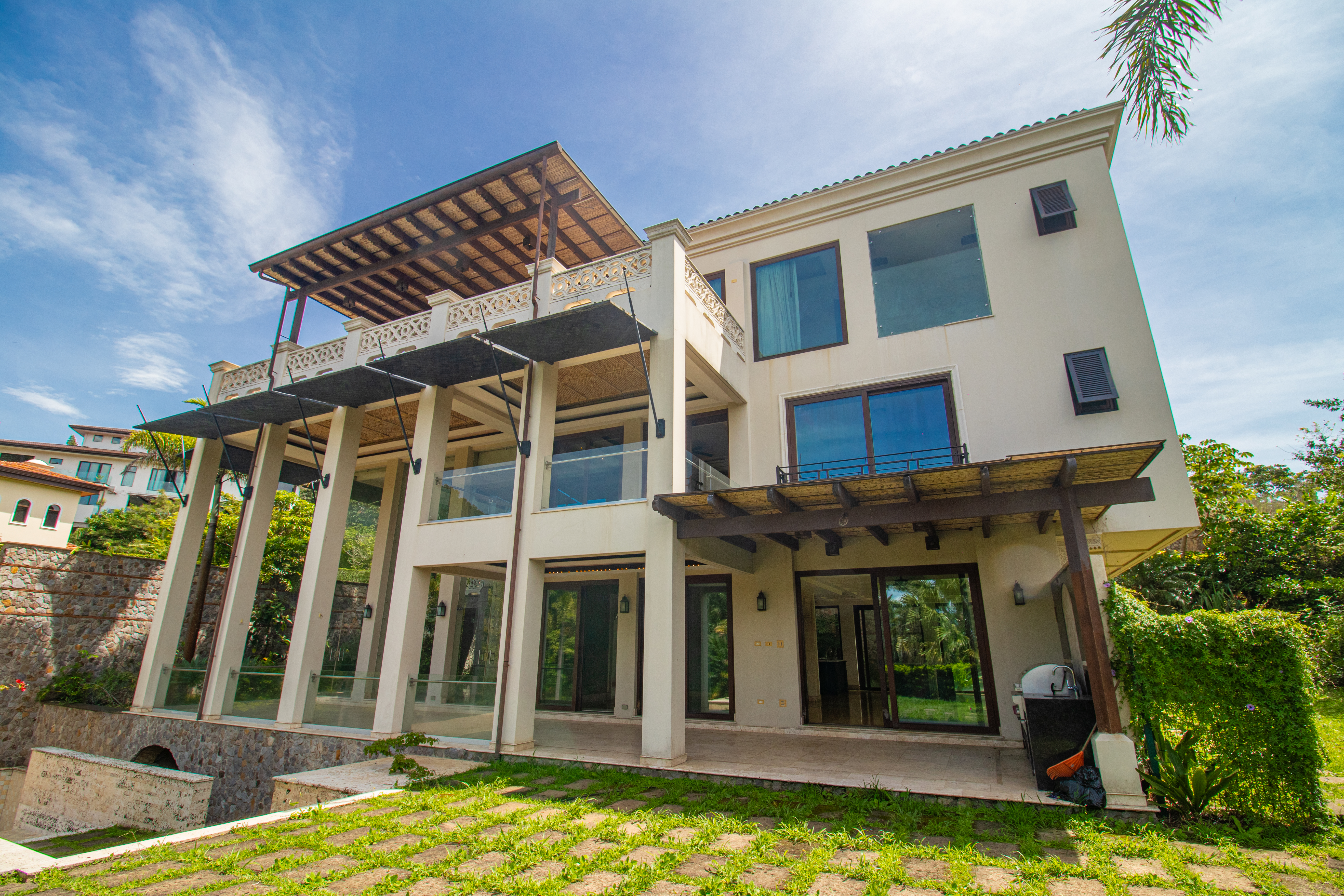 Villa Real, Pozos, Costa Rica, Pozos, San Jose, CR, 10 Bedrooms Bedrooms, ,10 BathroomsBathrooms,Residential,For Sale,Villa Real, Pozos, Costa Rica,1619802