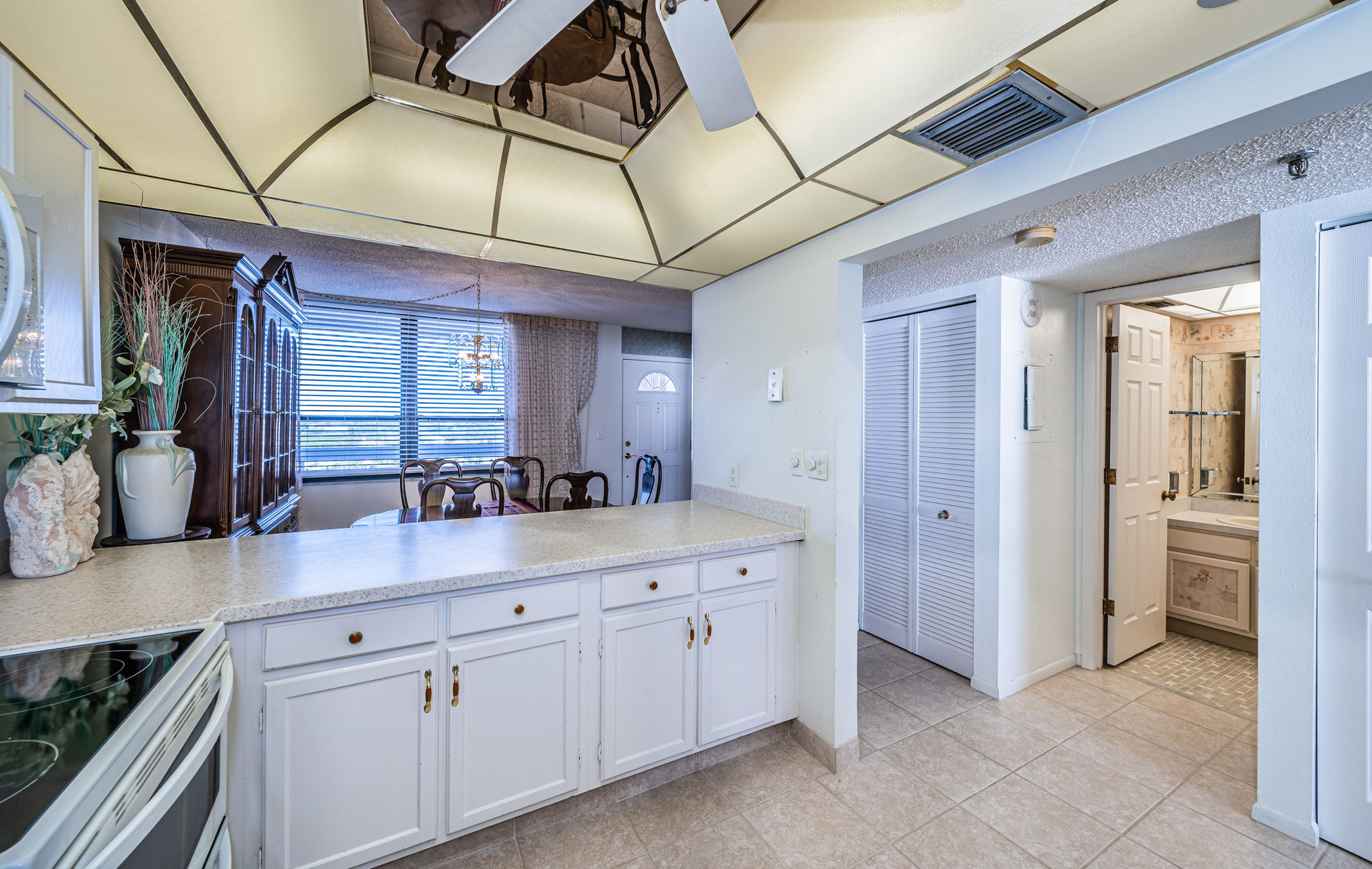 Redington Shores, Florida, 33708, United States, 2 Bedrooms Bedrooms, ,2 BathroomsBathrooms,Residential,For Sale,2013102