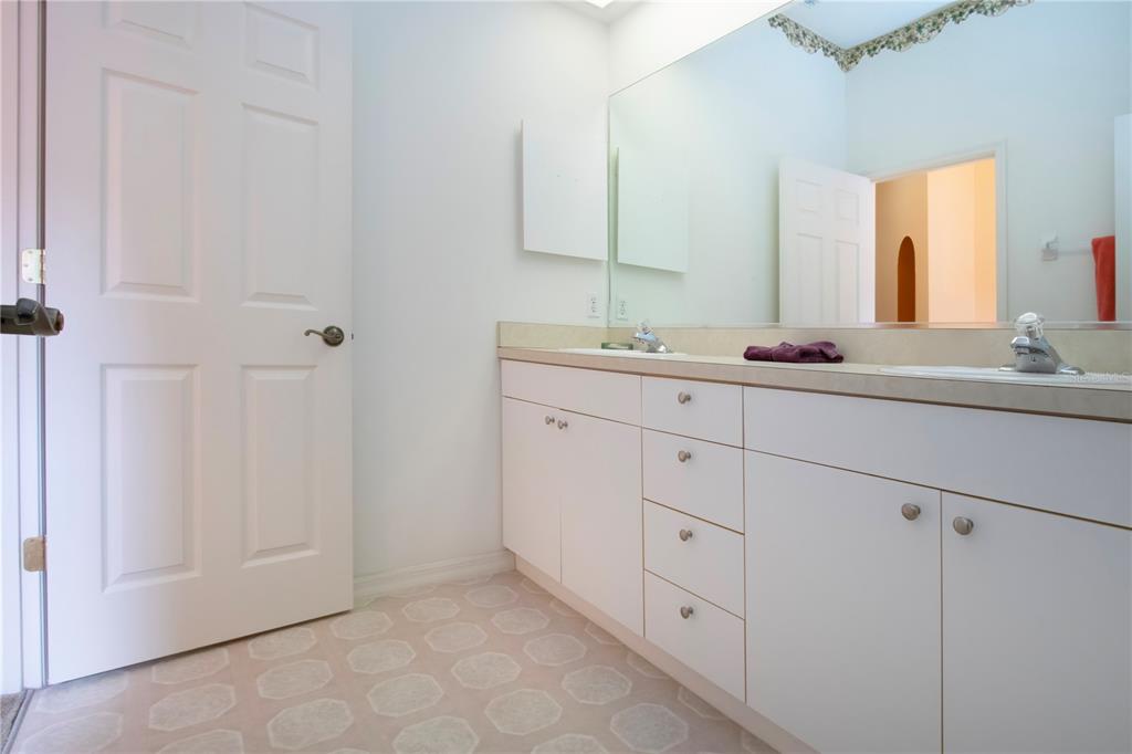 Ellenton, Florida, 34222, United States, 4 Bedrooms Bedrooms, ,3 BathroomsBathrooms,Residential,For Sale,1988008