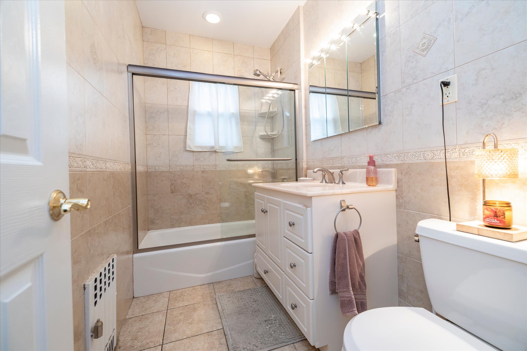  82-46 256th Street, Floral Park, NY, 11004 - 物件實景