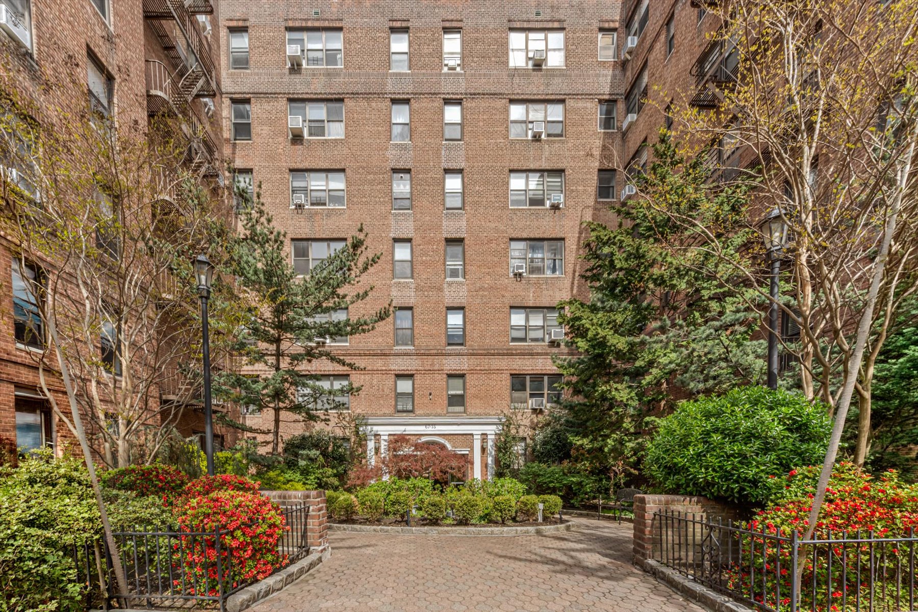  67-35 Yellowstone Boulevard 1J, Forest Hills, NY, 11375 - 物件實景