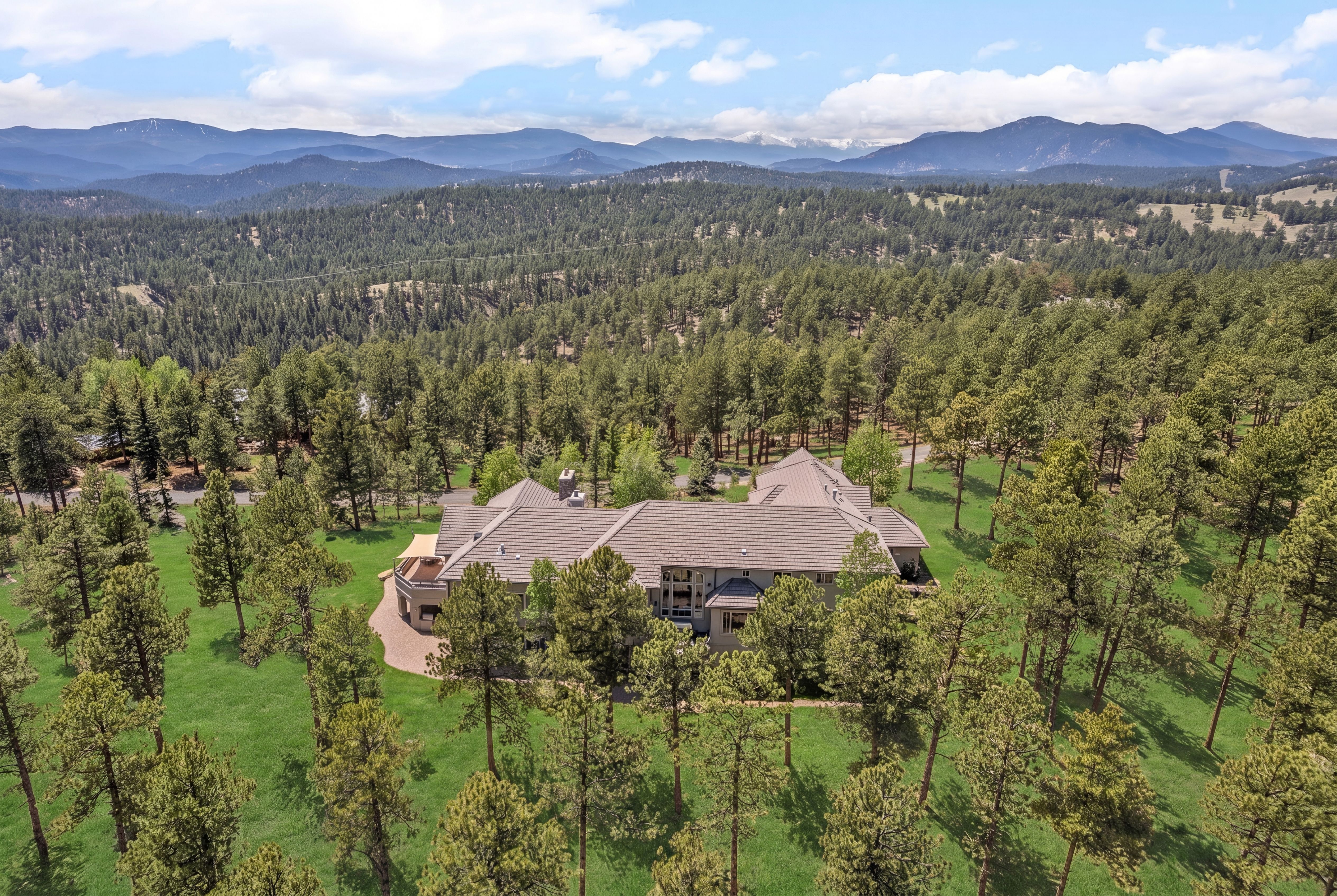  Extraordinary Custom Estate - 物件實景