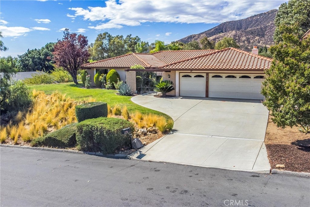 Cherry Valley, California, 92223, United States, 6 Bedrooms Bedrooms, ,3 BathroomsBathrooms,Residential,For Sale,1973904