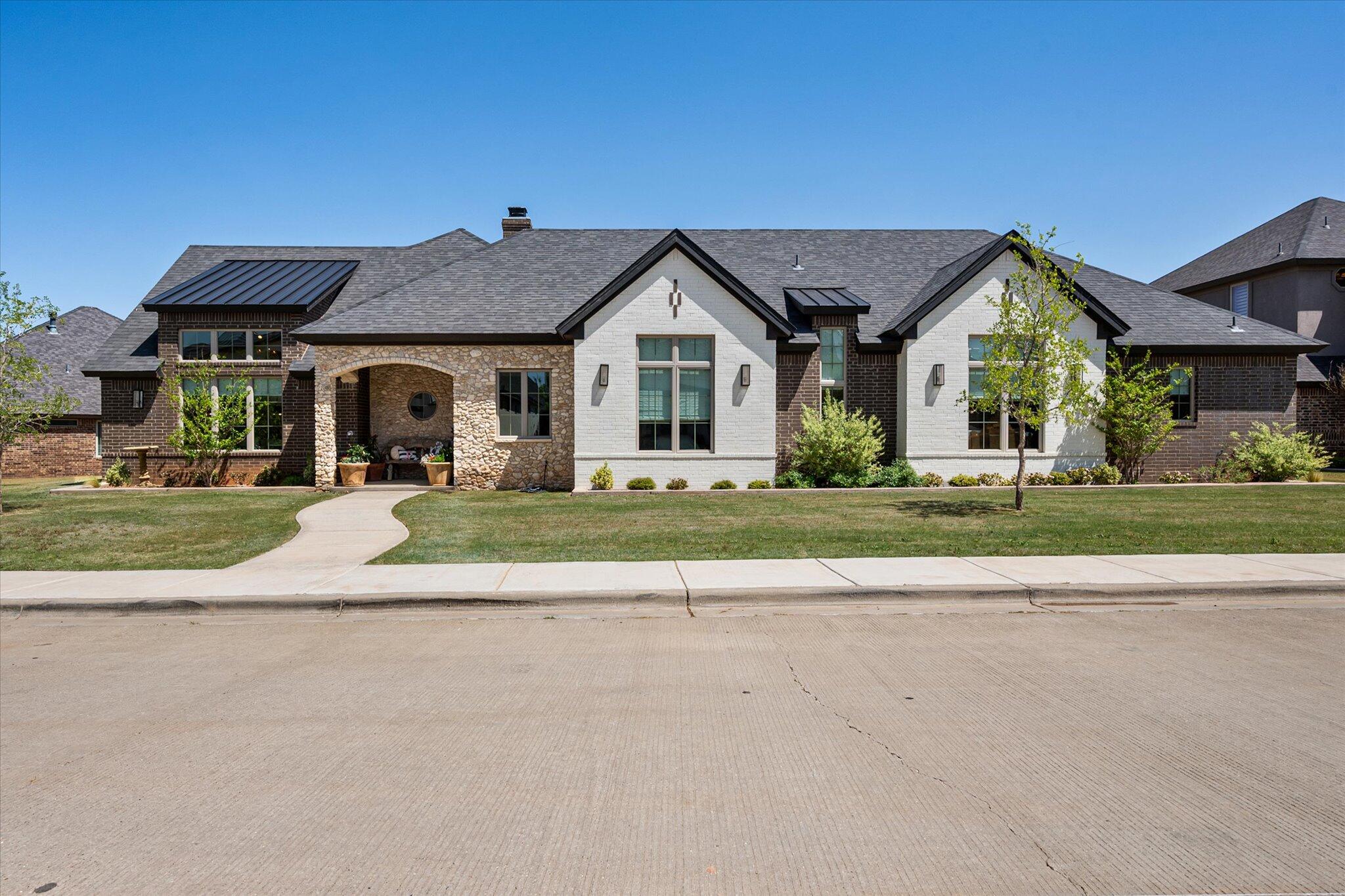 Lubbock, Texas, 79424, United States, 4 Bedrooms Bedrooms, ,4 BathroomsBathrooms,Residential,For Sale,1872129