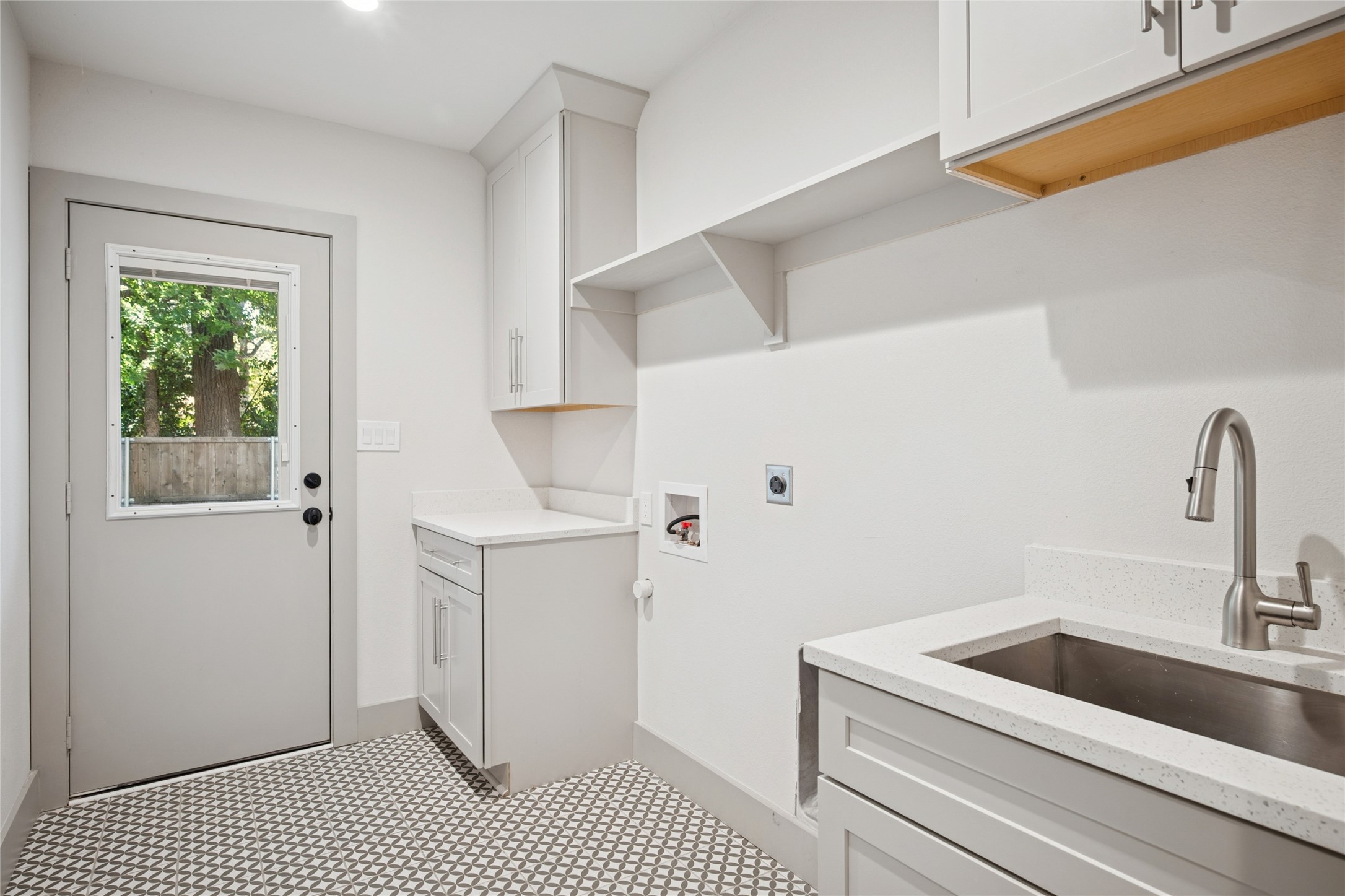 Highland Village, Texas, 75077, United States, 4 Bedrooms Bedrooms, ,3 BathroomsBathrooms,Residential,For Sale,1989492