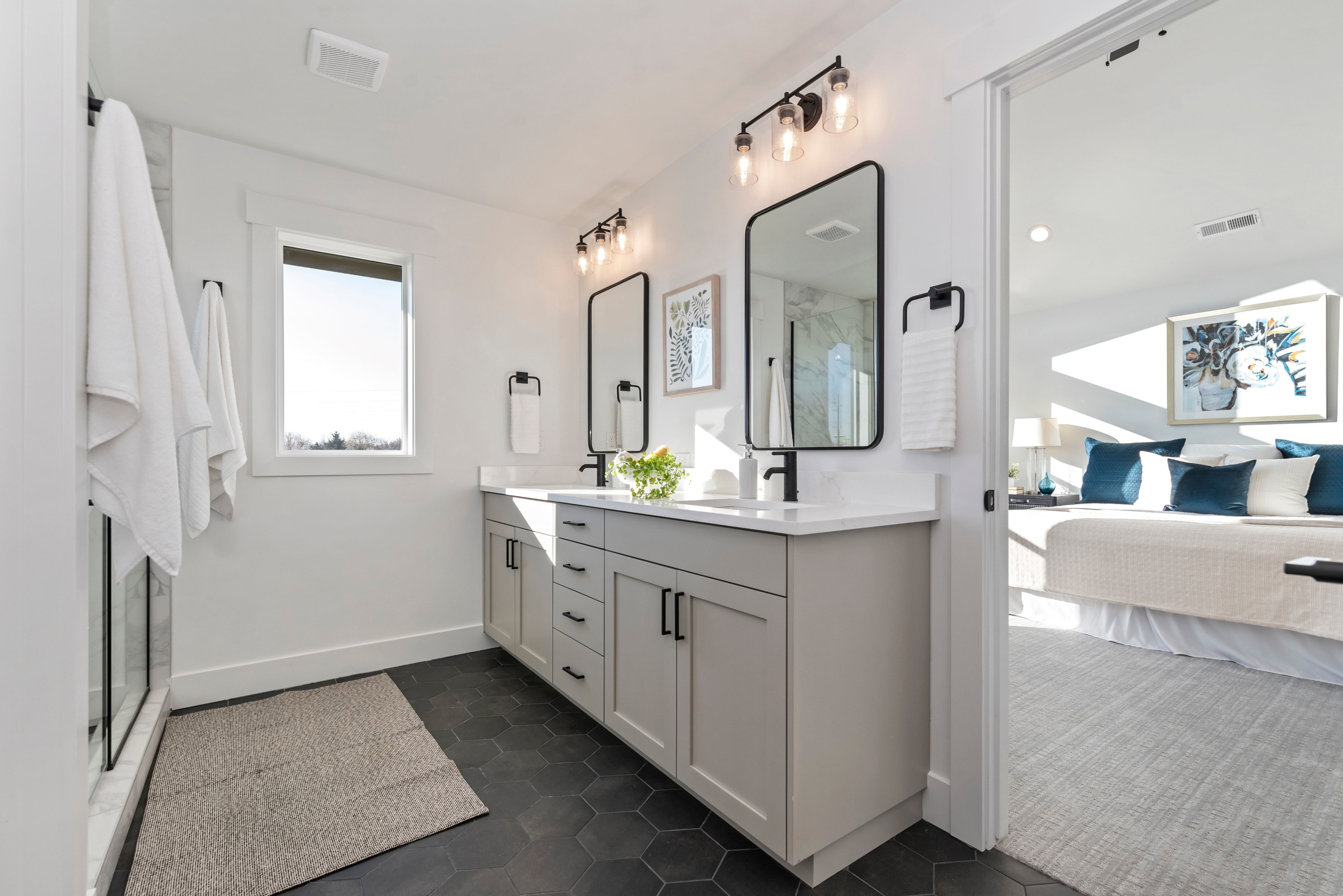  Coveted End Unit  The Best of Townhome Living - 物件實景