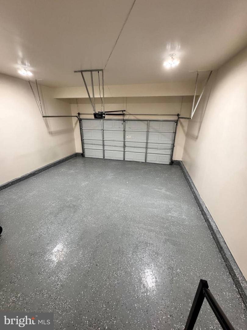 Aberdeen, Maryland, 21001, United States, 6 Bedrooms Bedrooms, ,4 BathroomsBathrooms,Residential,For Sale,1989015