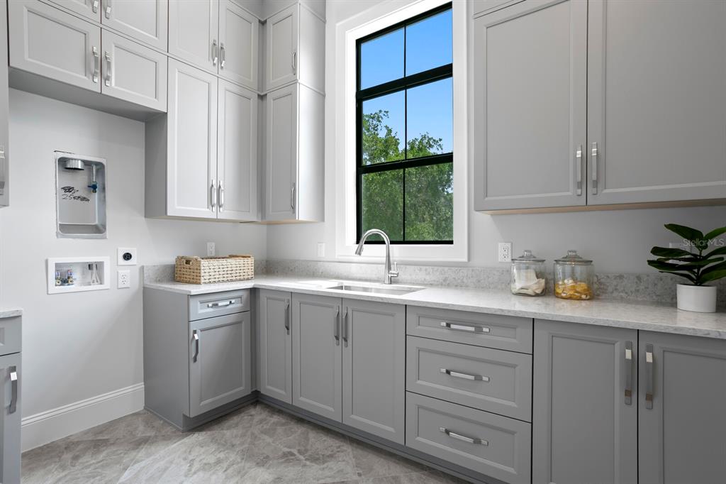 5032 W Longfellow Avenue, Tampa, Florida, 33629, United States, 5 Bedrooms Bedrooms, ,8 BathroomsBathrooms,Residential,For Sale,5032 W Longfellow Avenue,1414104