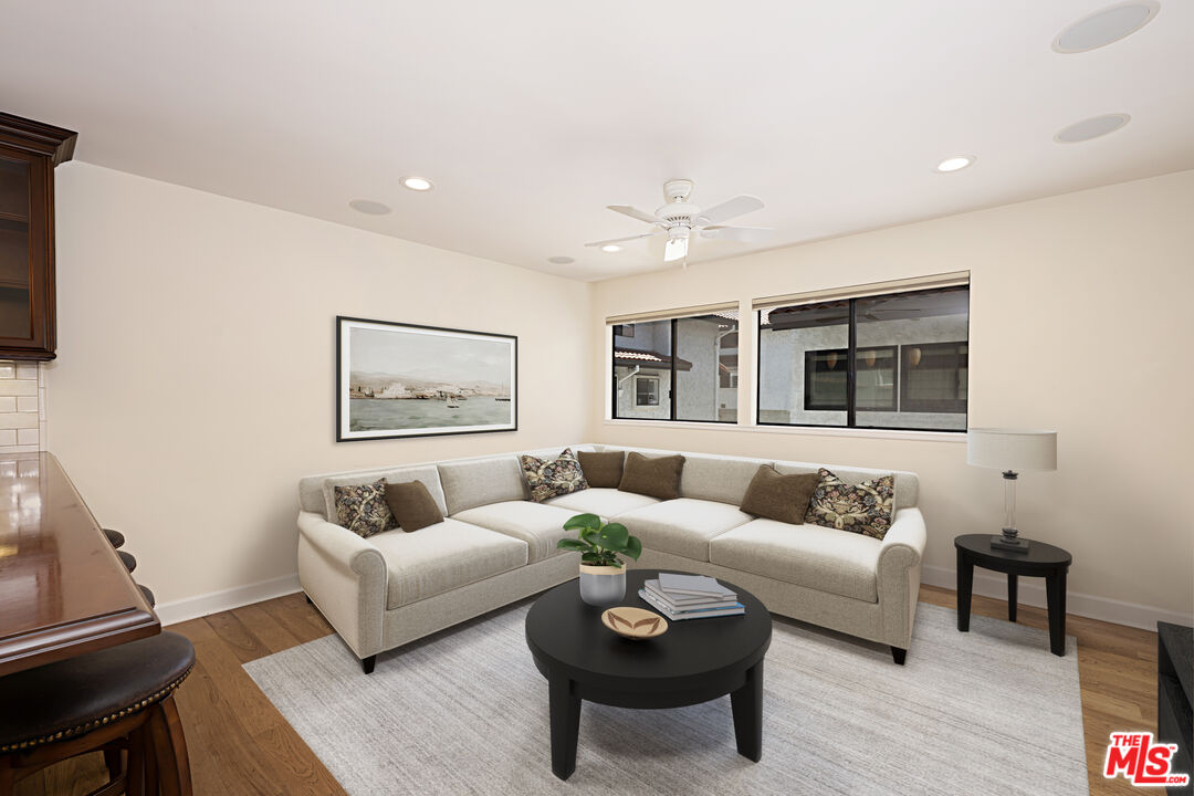 Pacific Palisades, California, 90272, United States, 3 Bedrooms Bedrooms, ,2 BathroomsBathrooms,Residential,For Sale,1926101