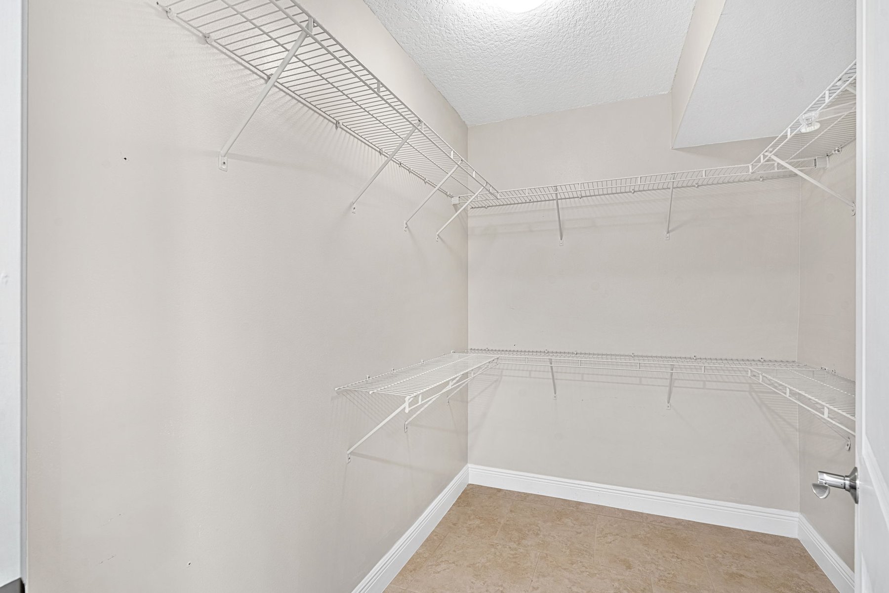  410 Hayes Avenue, #402, Cocoa Beach, FL, 32931 - 物件實景