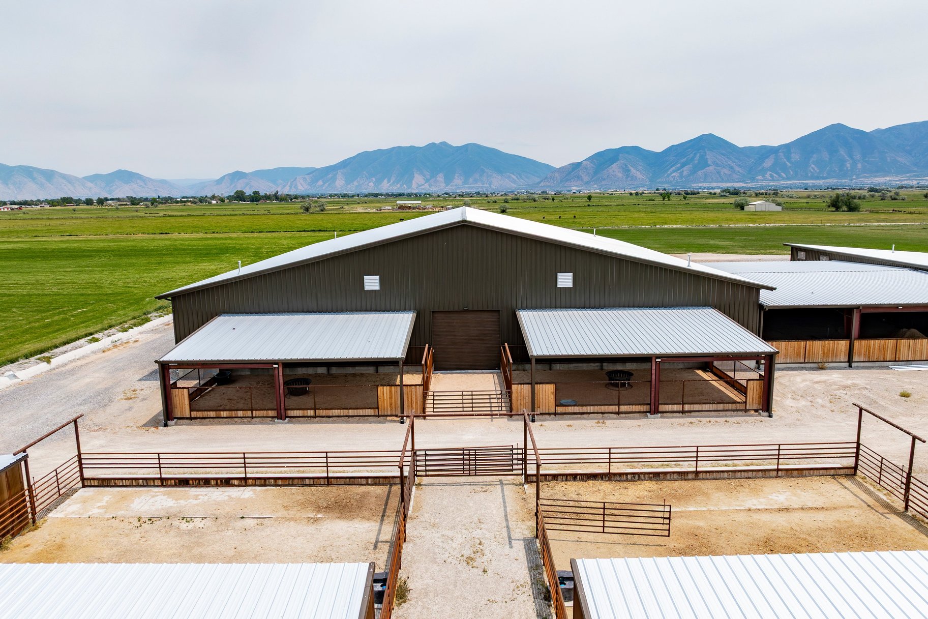  Refined Farmhouse Living with Professional Horse Facilities - 物件實景