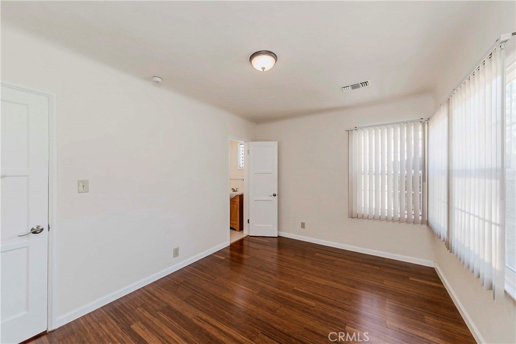 La Crescenta, California, 91214, United States, 3 Bedrooms Bedrooms, ,2 BathroomsBathrooms,Residential,For Sale,1926243