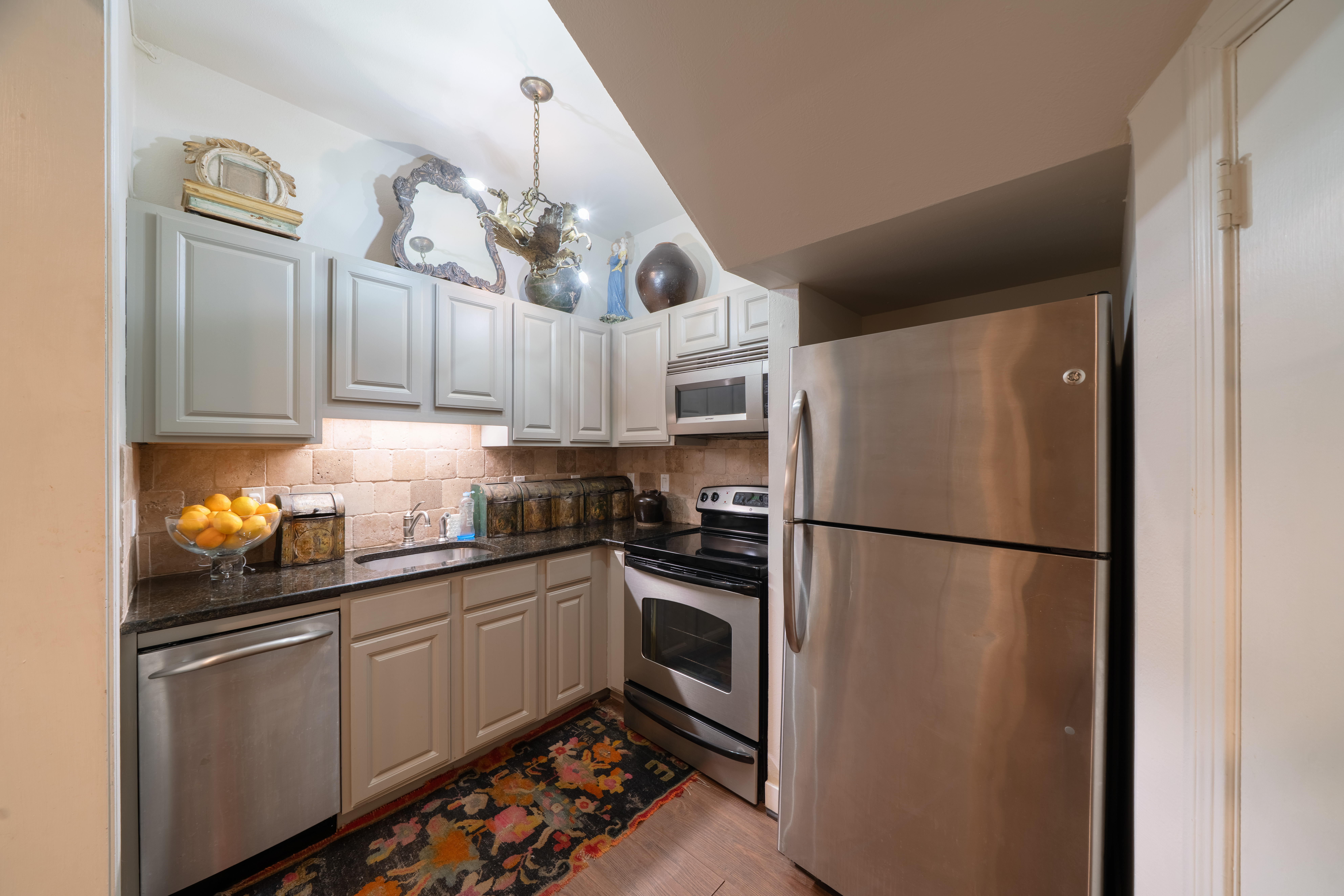  Elegant First-Floor Living at Chateau Dijon - 物件實景