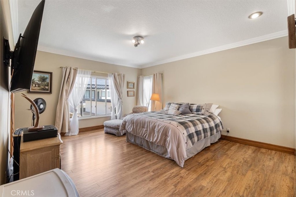Huntington Beach, California, 92649, United States, 5 Bedrooms Bedrooms, ,5 BathroomsBathrooms,Residential,For Sale,1926565