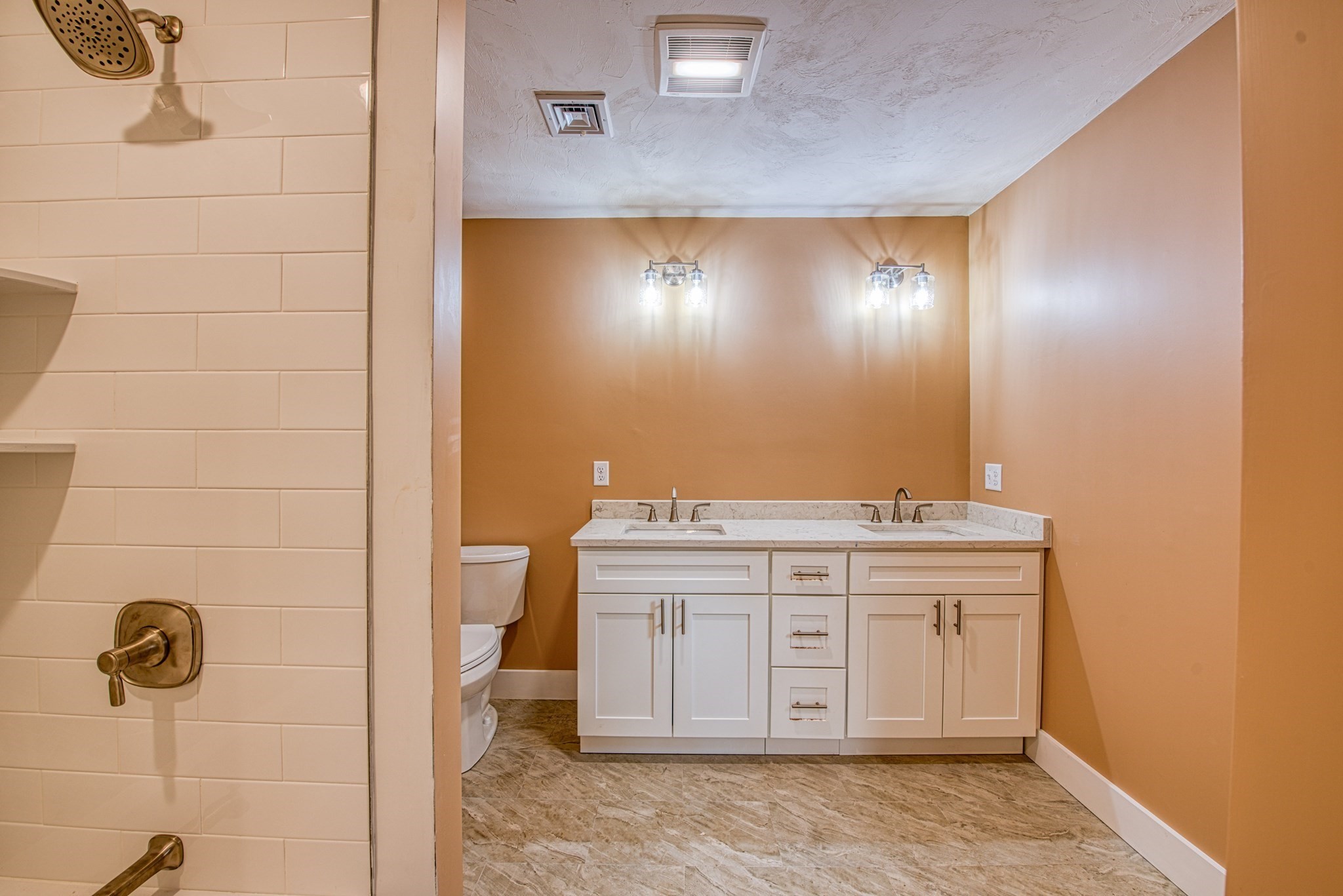 Norton, Massachusetts, 02766, United States, 4 Bedrooms Bedrooms, ,3 BathroomsBathrooms,Residential,For Sale,1869812