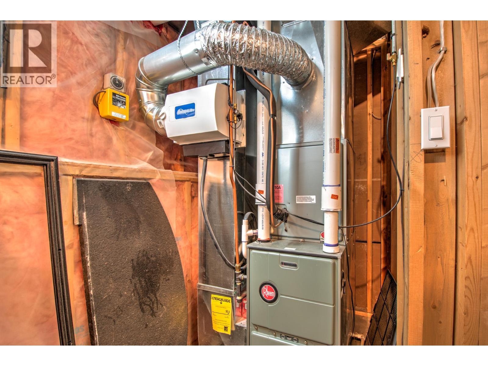 VERNON, British Columbia, V1T 2E4, CA, 4 Bedrooms Bedrooms, ,2 BathroomsBathrooms,Residential,For Sale,1949133