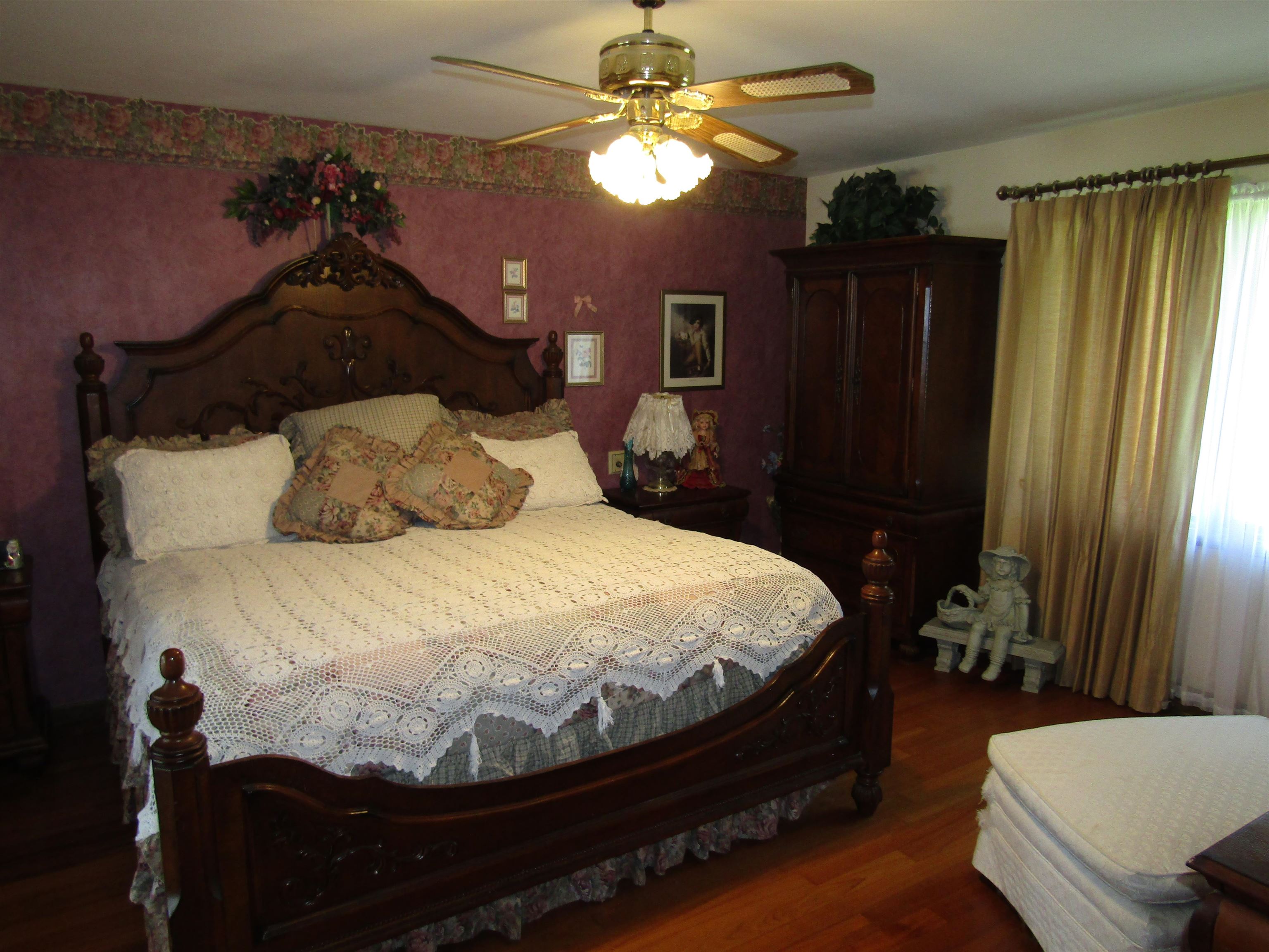 Beloit, Wisconsin, 53511, United States, 6 Bedrooms Bedrooms, ,5 BathroomsBathrooms,Residential,For Sale,1923330