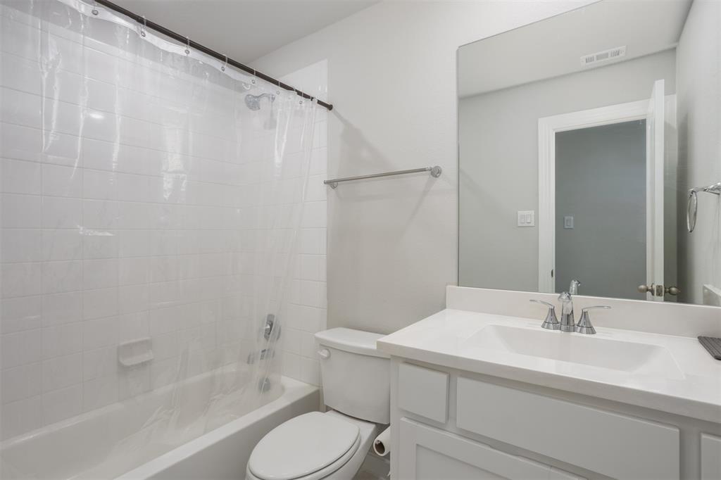 Oak Point, Texas, 75068, United States, 4 Bedrooms Bedrooms, ,4 BathroomsBathrooms,Residential,For Sale,1874893