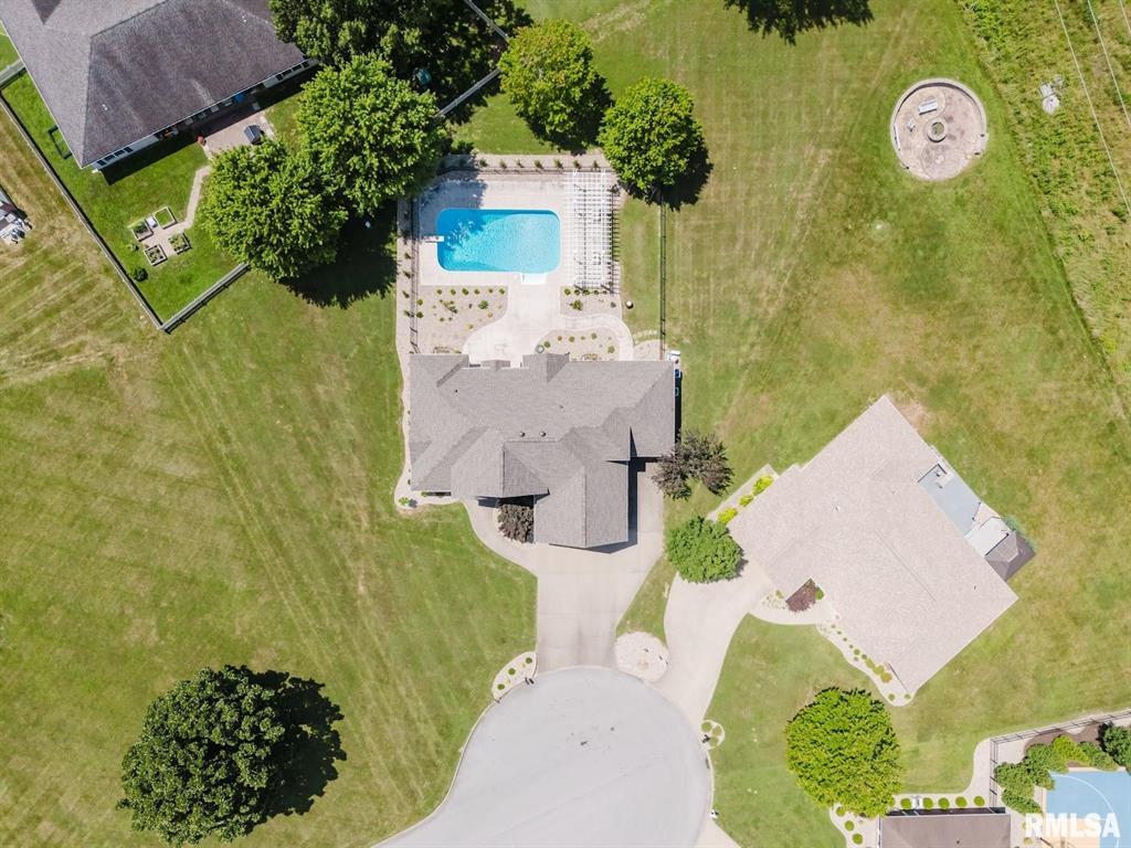 Bismarck, Illinois, 62959, United States, 5 Bedrooms Bedrooms, ,Residential,For Sale,1885319