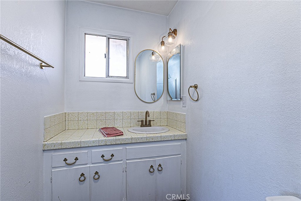 Santa Maria, California, 93455, United States, 3 Bedrooms Bedrooms, ,2 BathroomsBathrooms,Residential,For Sale,1895005