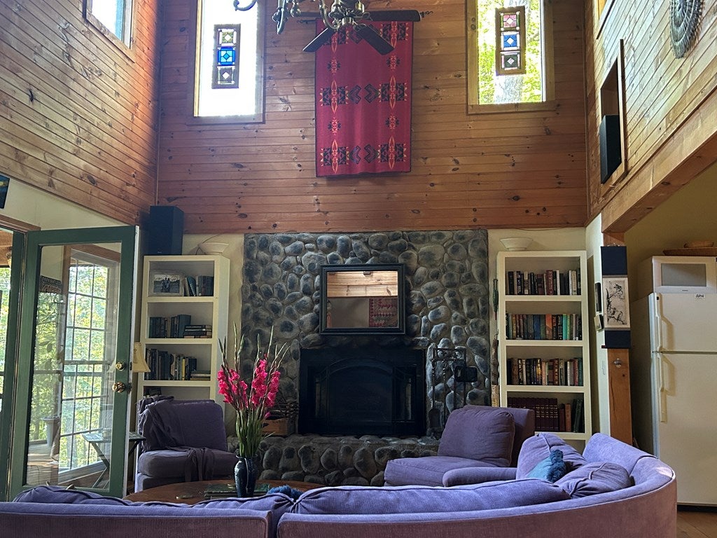 Blue Ridge, Georgia, 30513, United States, 3 Bedrooms Bedrooms, ,3 BathroomsBathrooms,Residential,For Sale,1954403