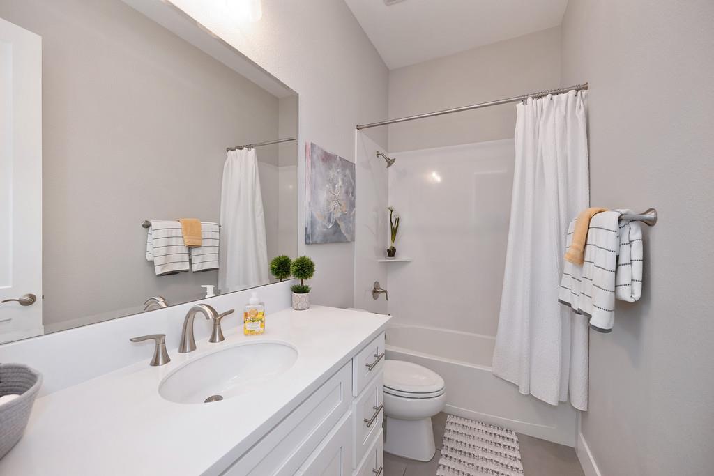 Roseville, California, 95747, United States, 4 Bedrooms Bedrooms, ,4 BathroomsBathrooms,Residential,For Sale,1927249